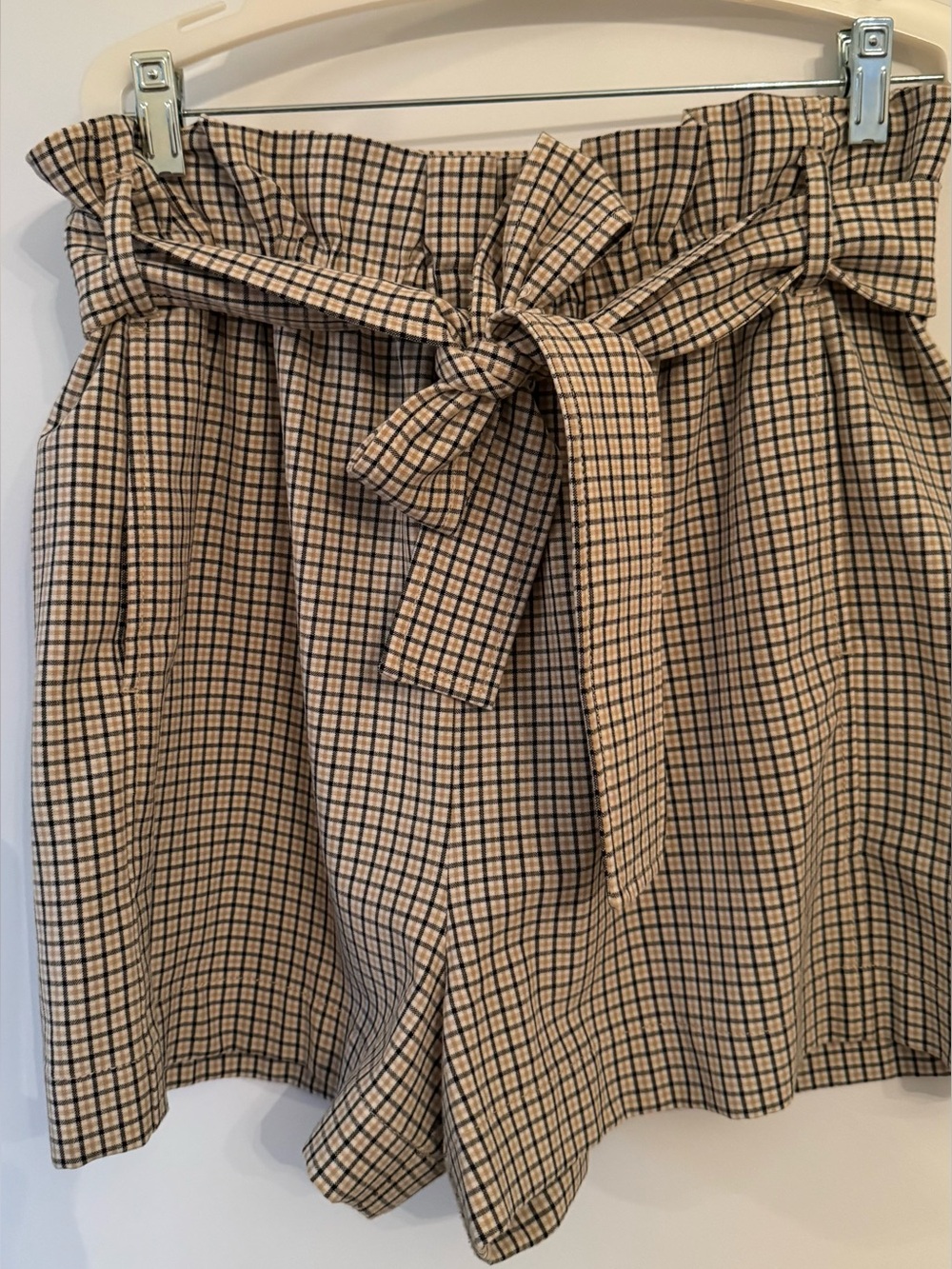 Aritzia Wilfred High Waist Plaid Shorts with sash